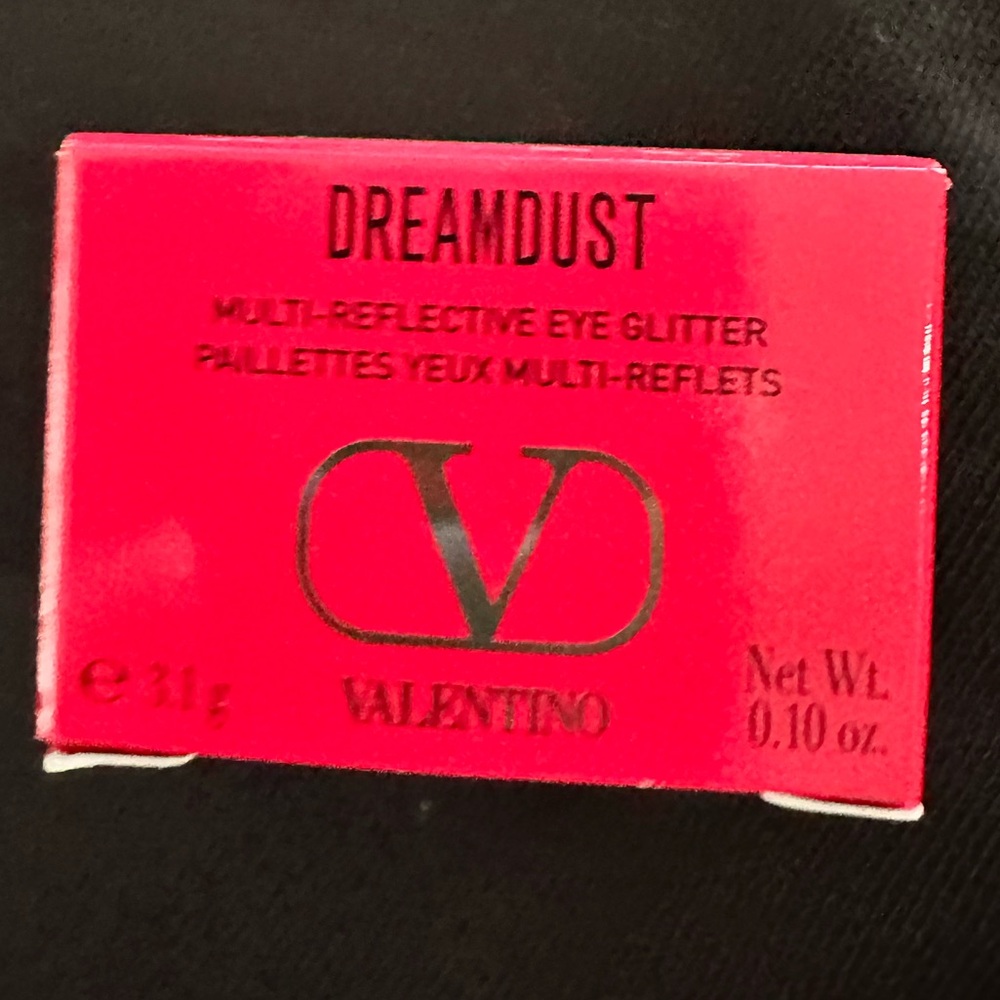 BNIB Valentino dream dust - 02 go for gold